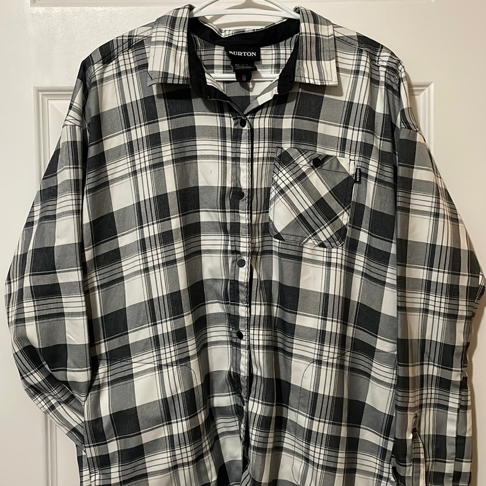 BURTON Grey Button/Snap-down Plaid. Sz M